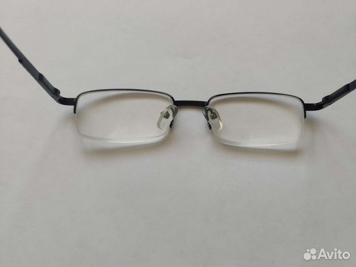 Очки с диоптриями 4+