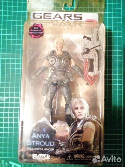 Фигурка neca Anna Stroud