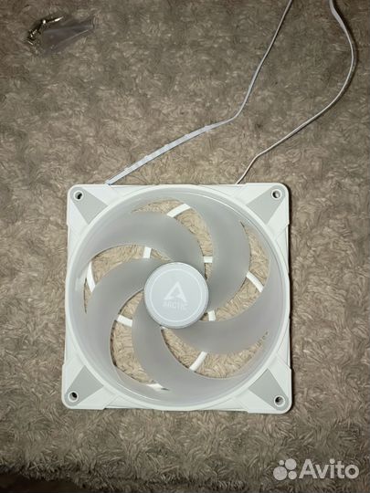 Вентилятор Arctic P14 PWM PST A-RGB(новый)