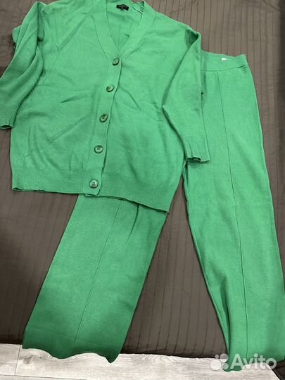 Костюм женский