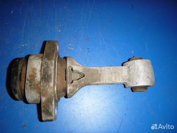 Опора двигателя задняя hyundai solaris 2010