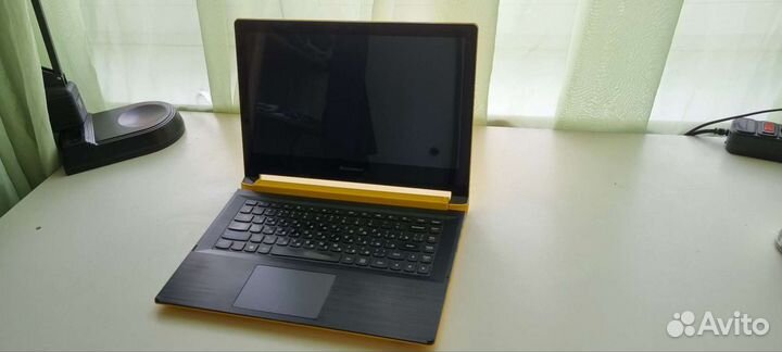 Сенсорный Lenovo Flex 2-14 SSD 240GB/Core i3