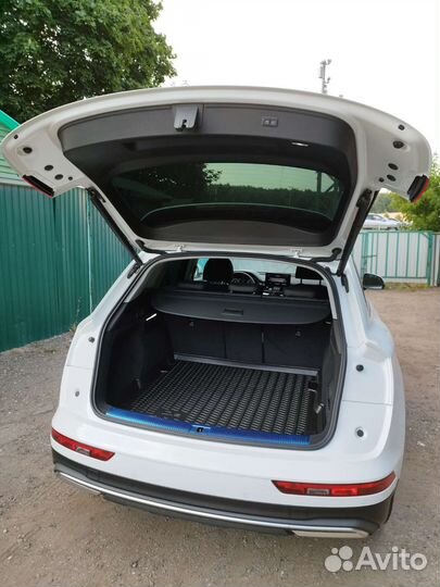 Audi Q5 2.0 AMT, 2021, 10 500 км
