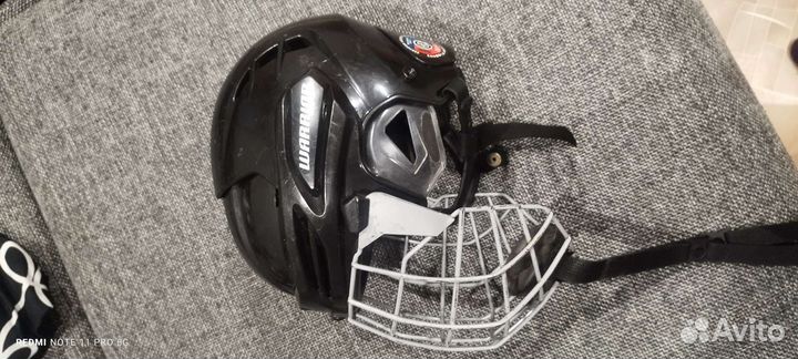 Шлем хоккейный