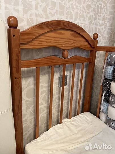 Продам детскую кроватку