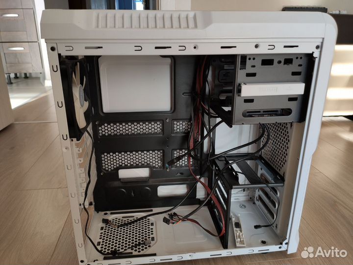 Zalman Z3 Plus белый