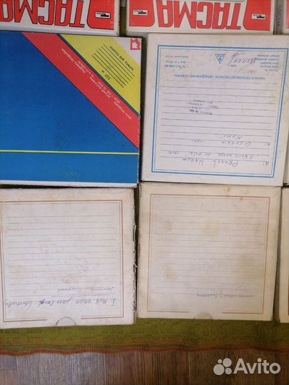 Магнитная лента катушки с записью