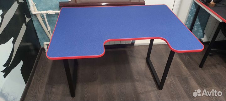 Игровой компьютерный стол