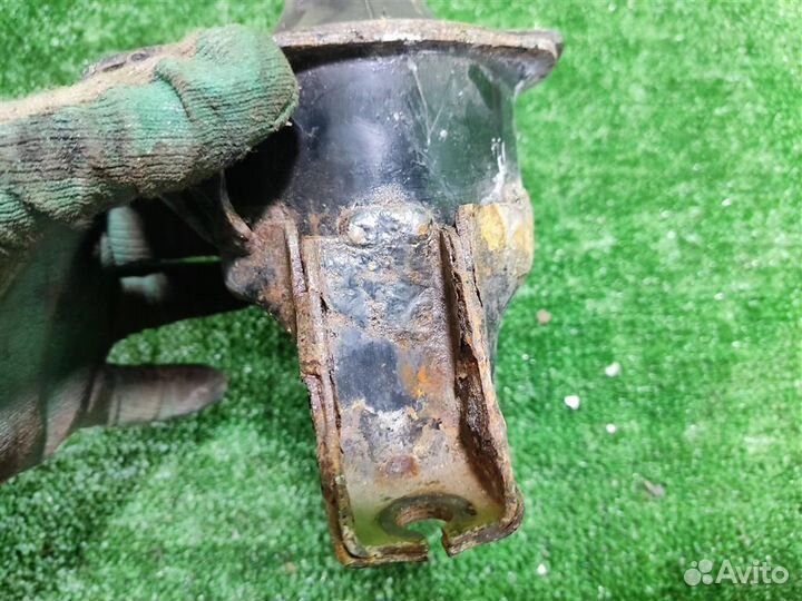 Опора (подушка) двигателя правая Honda Civic 4D