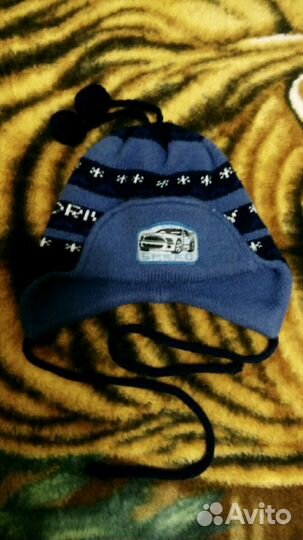 Шапка зимняя на 2-4 года