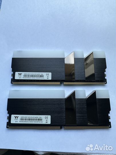 Thermaltake DDR4 4000 мгц 16Gb CL19