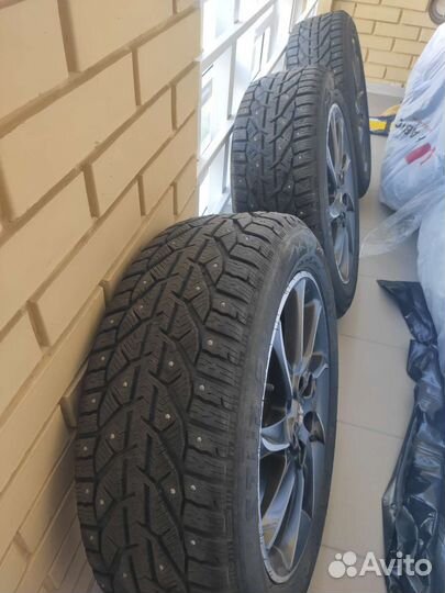 Колёса зимние 215/55 r17