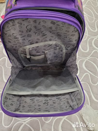 Продам школьный рюкзак для девочки
