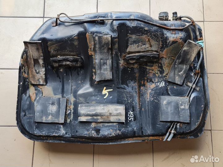 Бак Kia Magentis 2001г