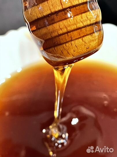 Свежий мёд и мёд в сотах