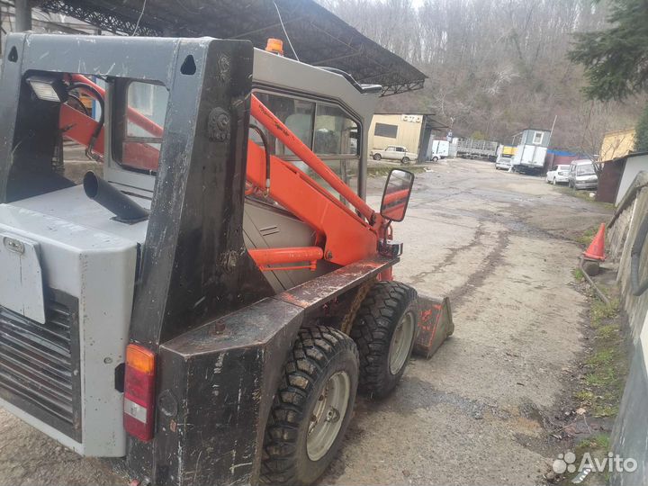 Мини-погрузчик Locust / Way Industry L752, 2005