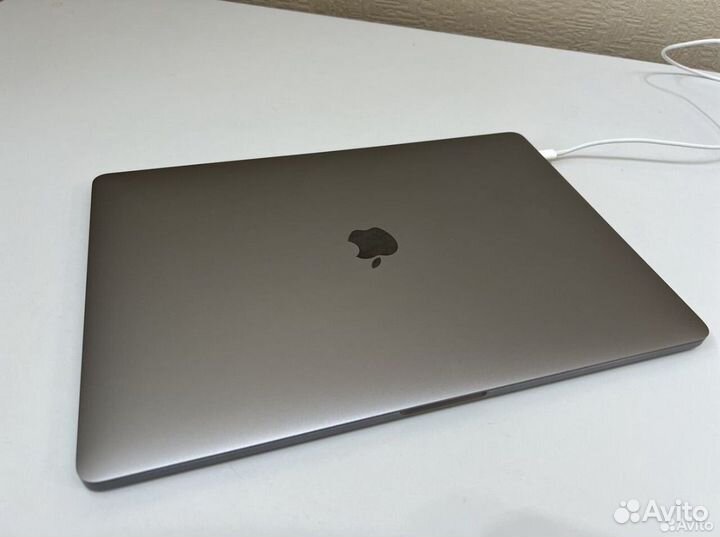 Apple macbook pro 15' 2019