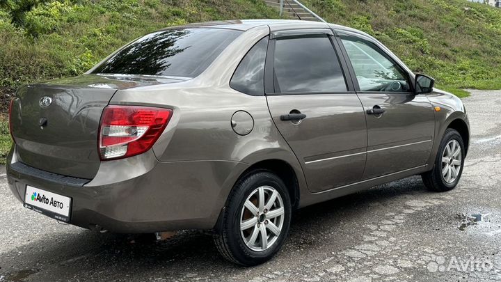 LADA Granta 1.6 МТ, 2017, 68 000 км