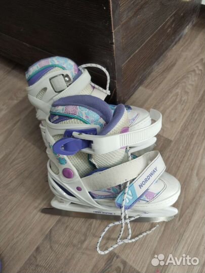 Коньки хоккейные детские