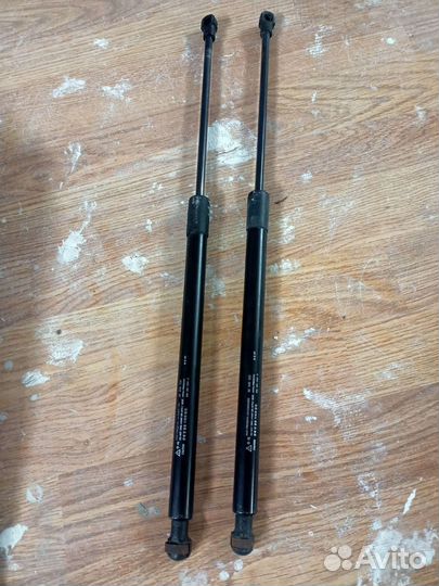 Упоры крышки багажника Chevrolet Lacetti универсал