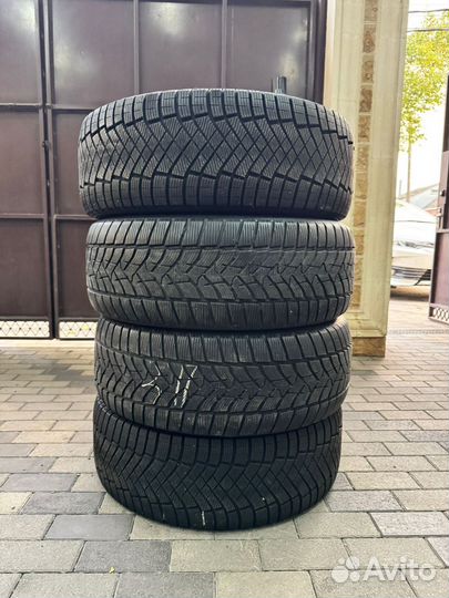 Pirelli Ice Zero 255/55 R19
