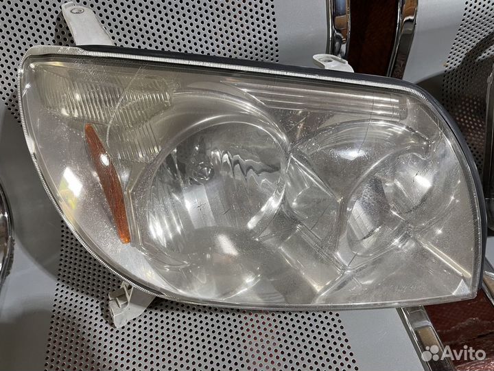 Передняя фара 4Runner