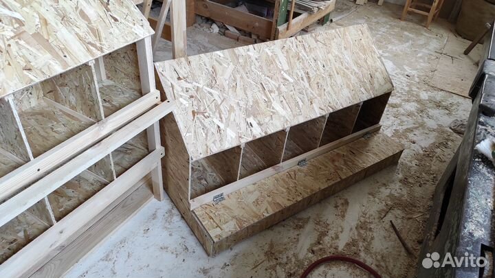 Гнезда для кур с яйцесборником