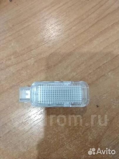 Плафон салонный Audi A4 (B8) 2007-2015