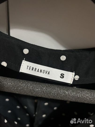 Продам платье в горох terranova новое