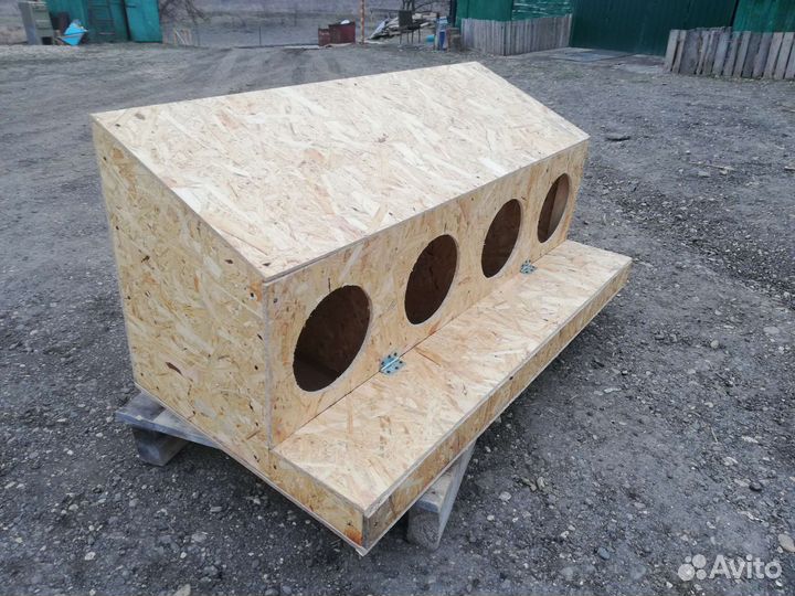 Гнездо для кур с яйцесборником