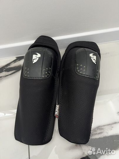 Наколенники thor