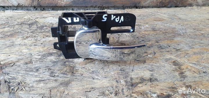 Ручка двери внутренняя левая Nissan Qashqai (J10)