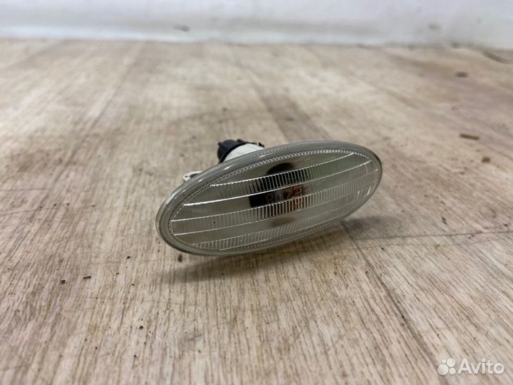 Повторитель в крыло Nissan Note E11 (1.4) CR14DE