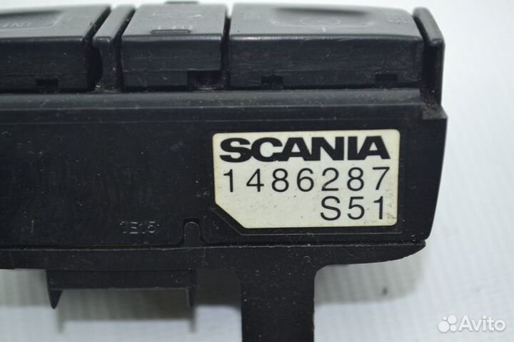 Мультикнопки на руле, нижняя scania R-Series (01.0