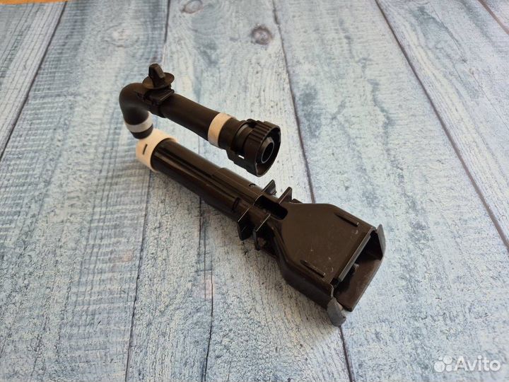 Форсунка омывателя правая Infiniti Ex35 Ex25 Ex37