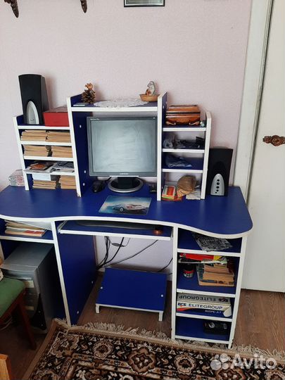 Компьютерный стол