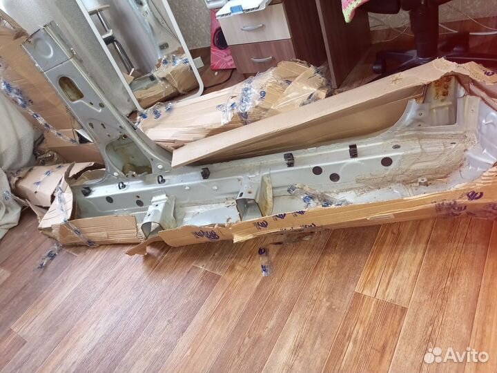 Пороги с половиной средней стойки