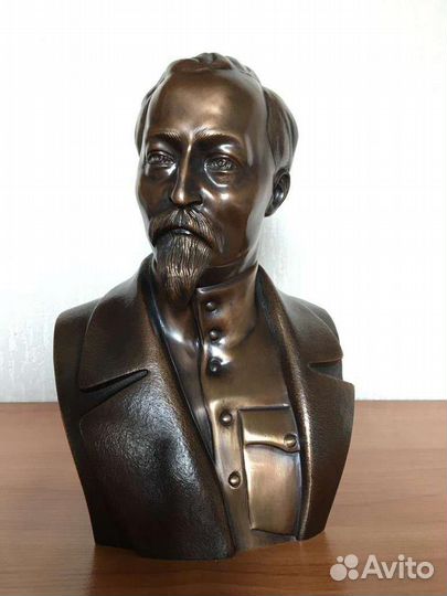 Каслинское литьё. Бюст Дзержинского