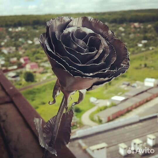 Кованая роза