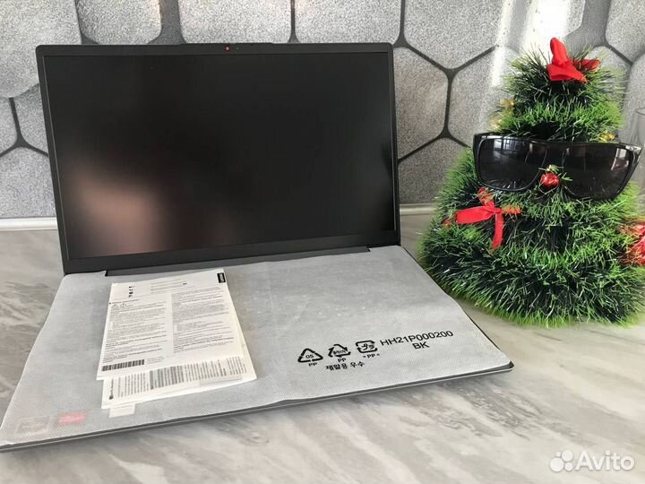 Ноутбук Lenovo 15.6