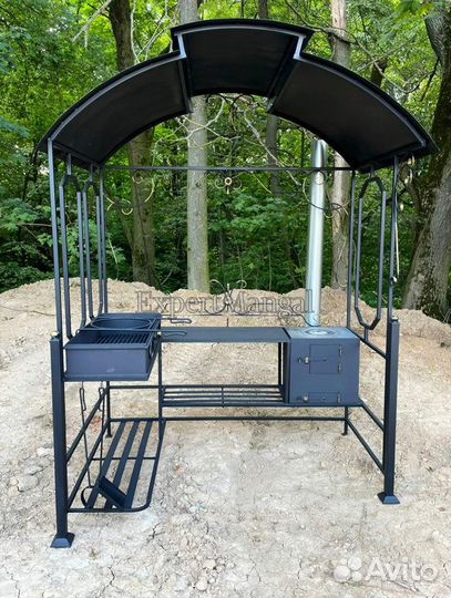 Мангал с крышей