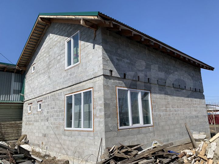 Коттедж 211 м² на участке 12 сот.