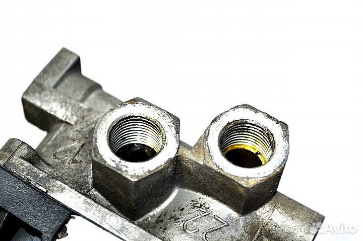 4-х контурный защитный клапан volvo FH12 2-seeria