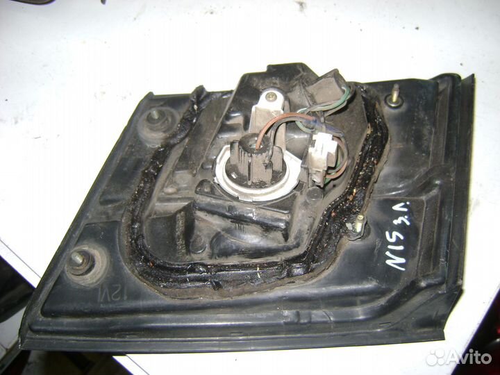 Фонарь внутренний левый Nissan Almera N15