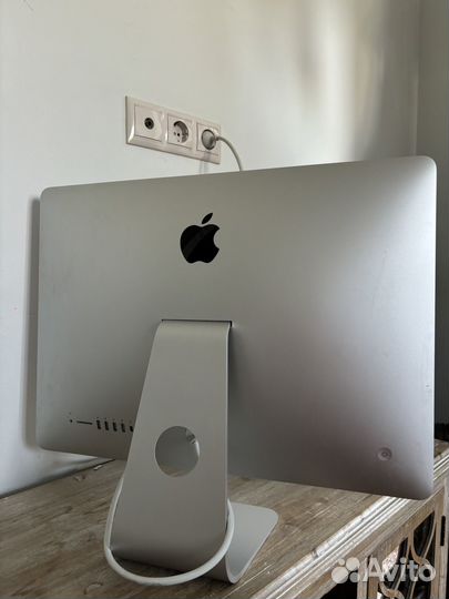 Apple iMac 21.5