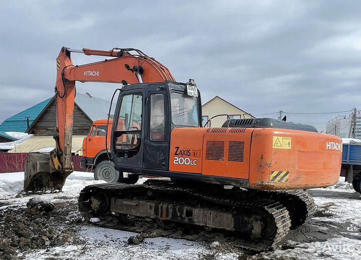 Гусеничный экскаватор Hitachi EX 200, 2000