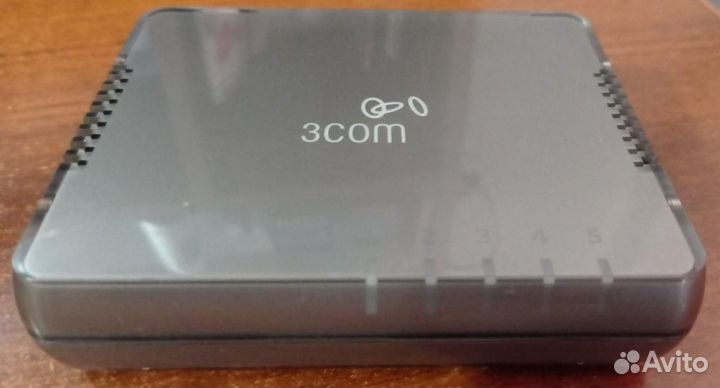 Продам гигабитный коммутатор 3com 3cgsu05a