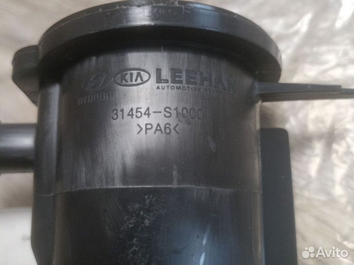 Фильтр вентиляции бака Hyundai Kia 31454-S1000