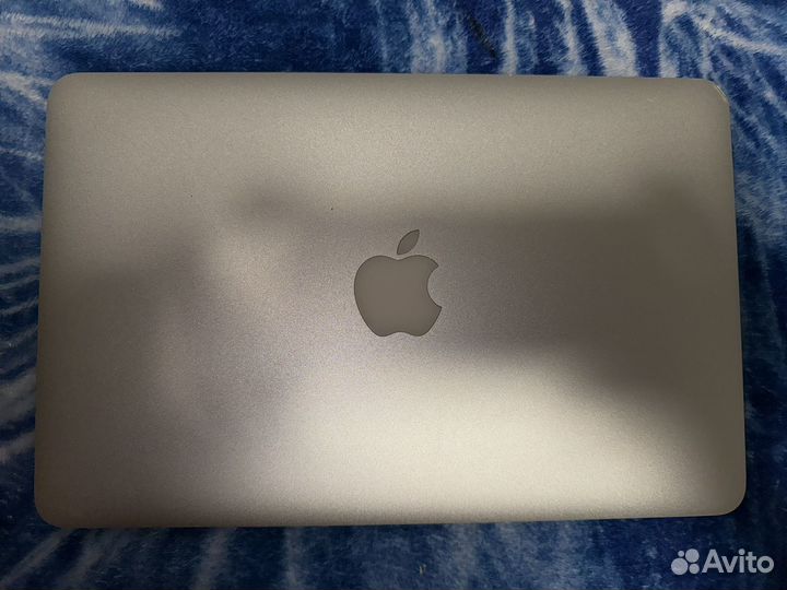 Apple macbook air 2011