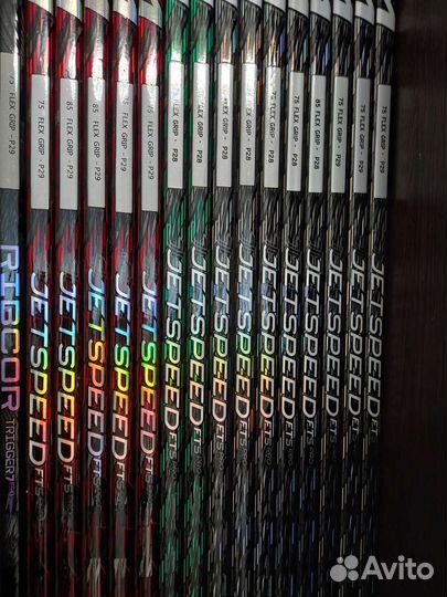 Хоккейные клюшки bauer,ccm. Краги хоккейные CCM